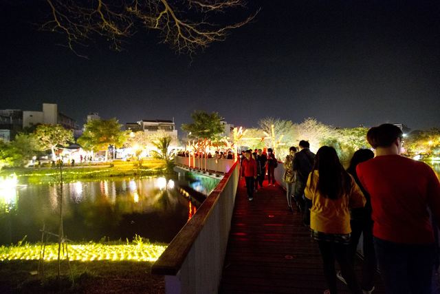 照片-夜遊親水公園，展現有如夜之美術館的夢幻浪漫氛圍